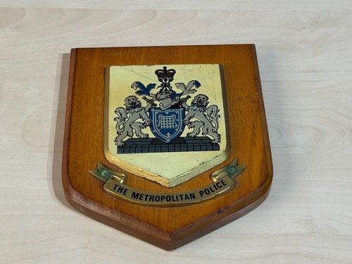 The metropolitan police hand - police,