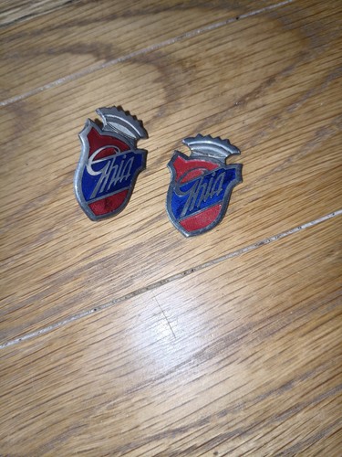 Ford ghia enamel - enamel, badges