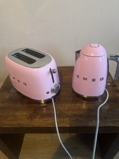 Smeg Cream Kettle with 2-Slice