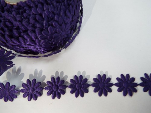 Daisy1 flower motif - m-,