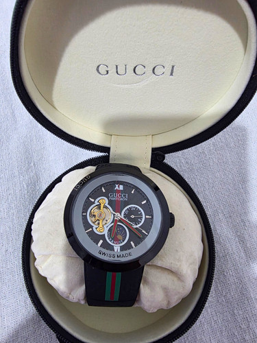 Gucci pantcaon 1142 automatic - gucci,