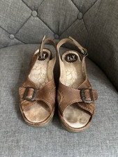 Ladies Brown Leather Fly Sandals