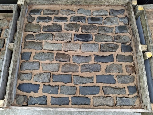 Reclaimed dark granite - granite, cobbles