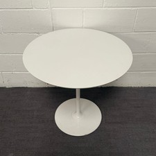 Canteen / Modern White Meeting