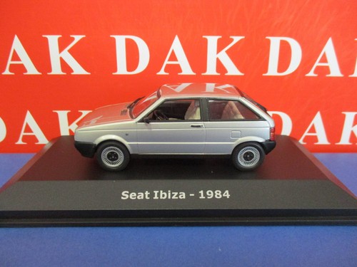 Die cast model car - cast,