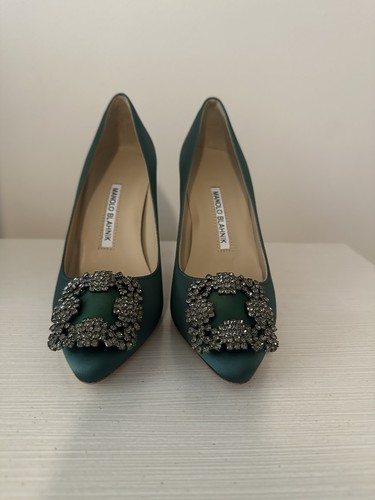 Manolo blahnik hangisi - blahnik,
