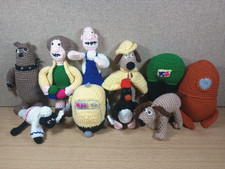 Wallace Gromit Knitting Crochet Characters Feathers McGraw Rocket Cooker & Shaun