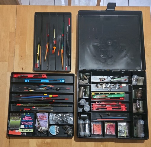 Shakespeare tackle box with - tackle,