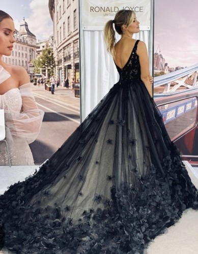 Ronald joyce nora style - "nora", (style