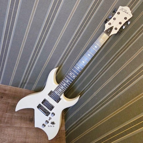 Rich bich through neck - st,