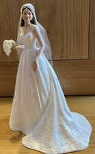 The Hamilton Collection Kate Middleton Catherine Royal Bride Princess Figurine