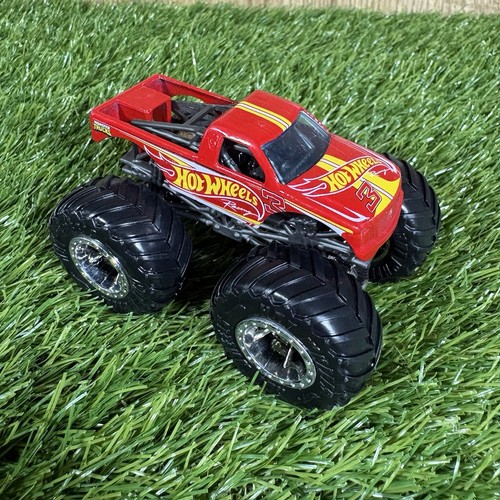 Hot wheels monster trucks - hot,