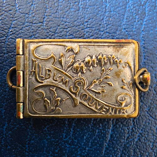 Vintage engraved souvenir - engraved,