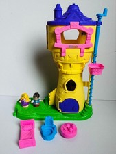 Fisher-Price Little people Disney princess Rapunzel Flynn Tower musical castle