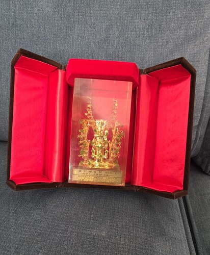 Vintage korean gold crown - vintage,