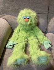 Silly Puppets Large Green