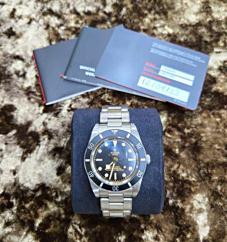 Tudor black bay 37mm - bay,