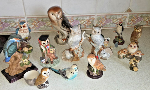 Collection owl figurines - of,