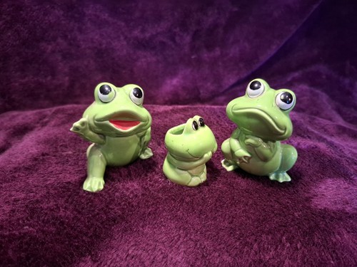 Ceramic frog cruet - frog,