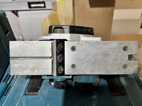 Makita 18v planer bkb180 - makita,