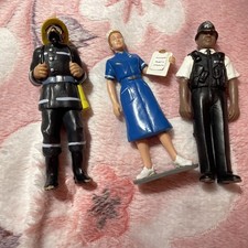 EYFS UW CD 3 figures fireman