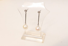 Diamond and pearl drop - pearl,