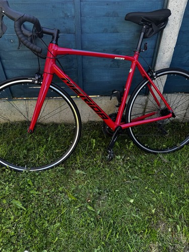 Road bike merida - road, scultura
