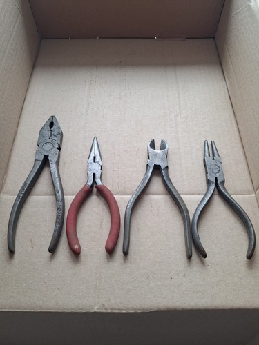 Vintage pliers job - x4,