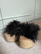 Topshop Women’s Wedges Sandals with Black Feathers Size 3 Good Condition Used