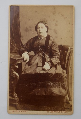 Cdv seated victorian - cdv, of