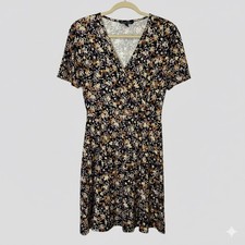 41 Hawthorn Floral Knit Dress
