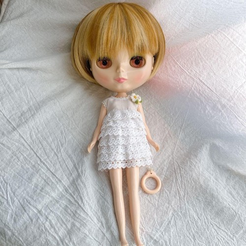Neo blythe rainy day parade - neo,