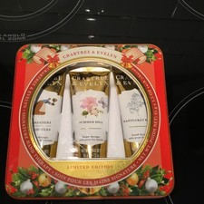Crabtree evelyn signature - &,