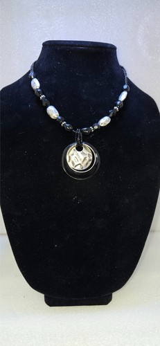 Necklace pendant vtg laura - pendant,