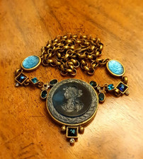 Glass reverse cameo intaglio