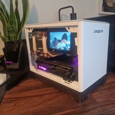 Lian Li A1 ITX Gaming PC AMD 5