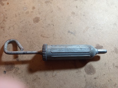 Jaguar toolkit grease gun as - toolkit, gun.