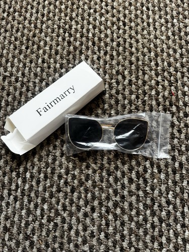 Black gold sunglasses - gold,