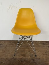 Vitra Eames DSR Orange Plastic