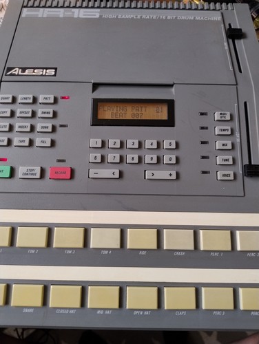 Alesis hr16 programmable drum - hr16,