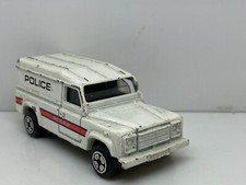 CORGI LAND ROVER 110 DEFENDER POLICE WHITE 1:64  DIE-CAST 47