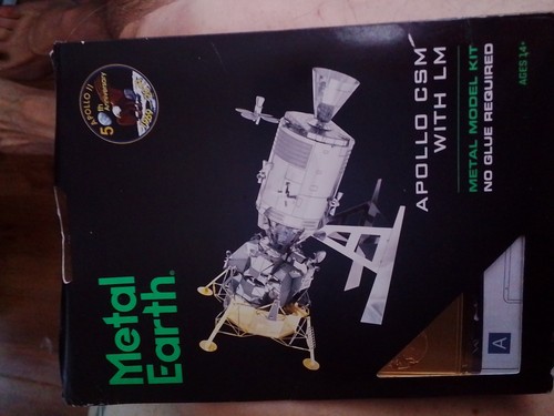 Metal earth apollo - earth,