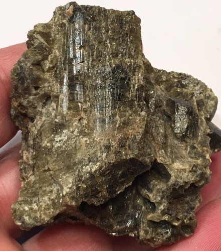 Vusuvianite cabinet display - cabinet,