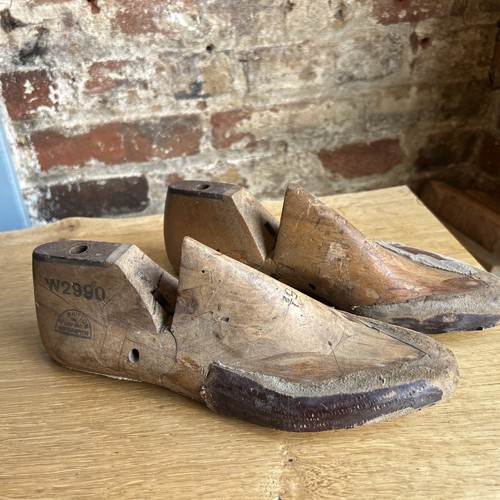 Pair vintage antique - of, /antique