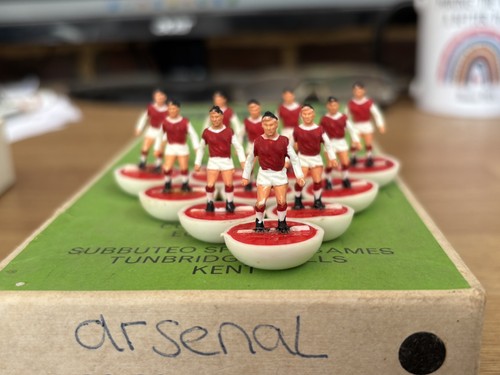 Subbuteo team ref 16 - ref,