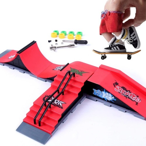 Mini skatepark park - skatepark, ramp