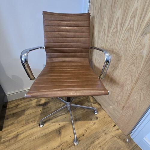 Eames style thin pad - style,