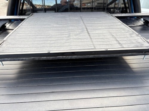 Vehicle cargo tray cage - vehicle,