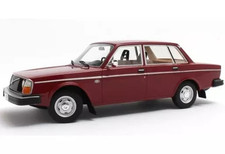 1/18 Volvo 244DL 1975 Red