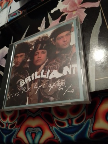 Brilliant kiss the lips of - the,